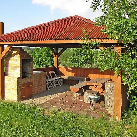 Beautiful Only 300m From The Lake,